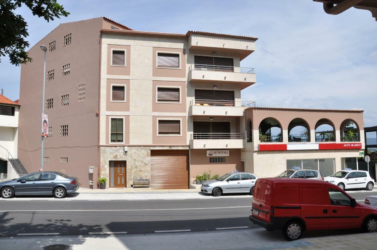 Apartamentos Blanco O Grove Exteriör bild